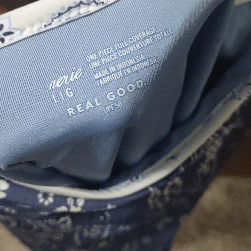 Aerie Navy Floral/Paisley One-Piece Swimsuit Sz L - Picture 4 of 4